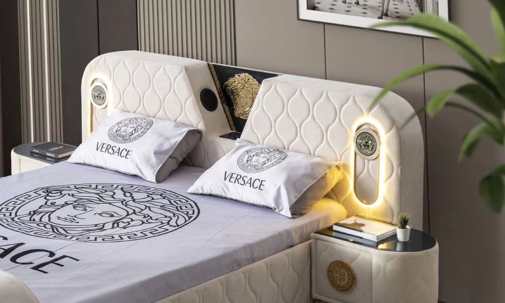 Intelligentes Bett von Versace